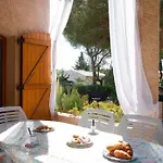 Maison Familiale Sous Les Palmiers De 빌라 *