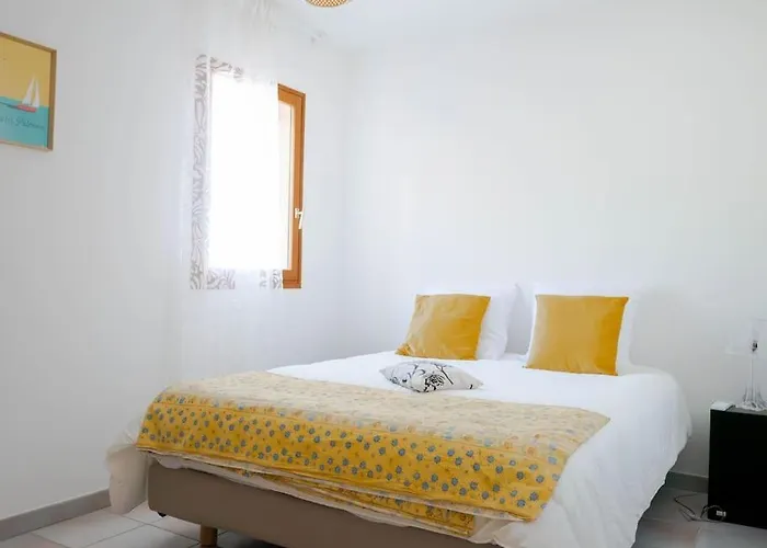 Maison Familiale Sous Les Palmiers De * הייר