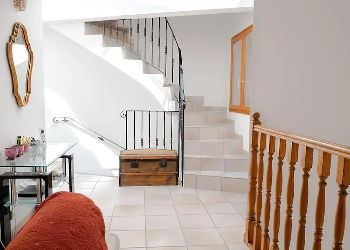 Maison Familiale Sous Les Palmiers De *